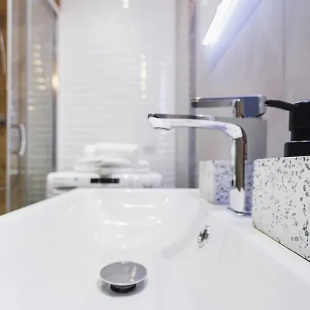 Apartman Tauron Arena Elegant Dabska By Renters *